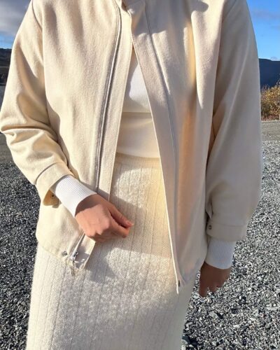 Ivory beige elegant woolen jacket