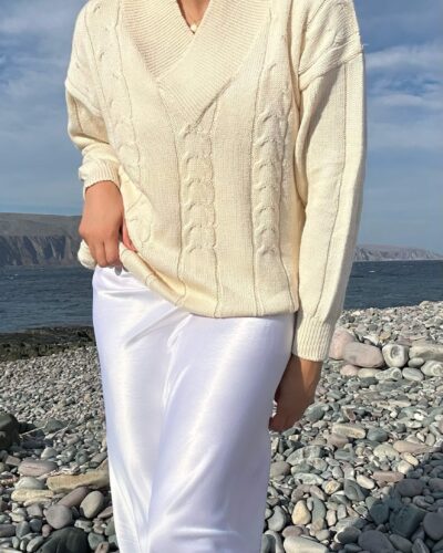 Creamy unisex woolen v-neck sweater