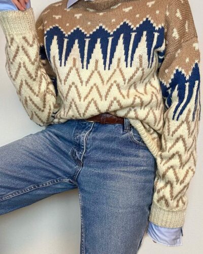 Woolen sweater with arctic landscape