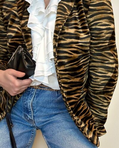 Jacket/blazer in a tiger print