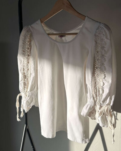 Boho stretchy blouse with cotton puff sleeves