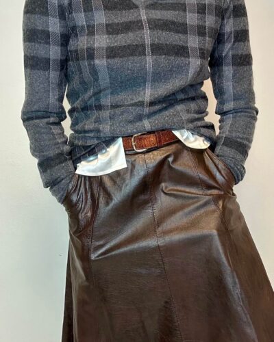 BURBERRY silk/woolen tartan v-neck sweater