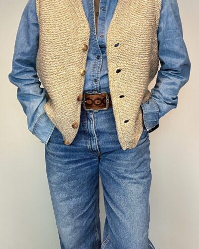 Camel beige wool knitted vest with candy buttons