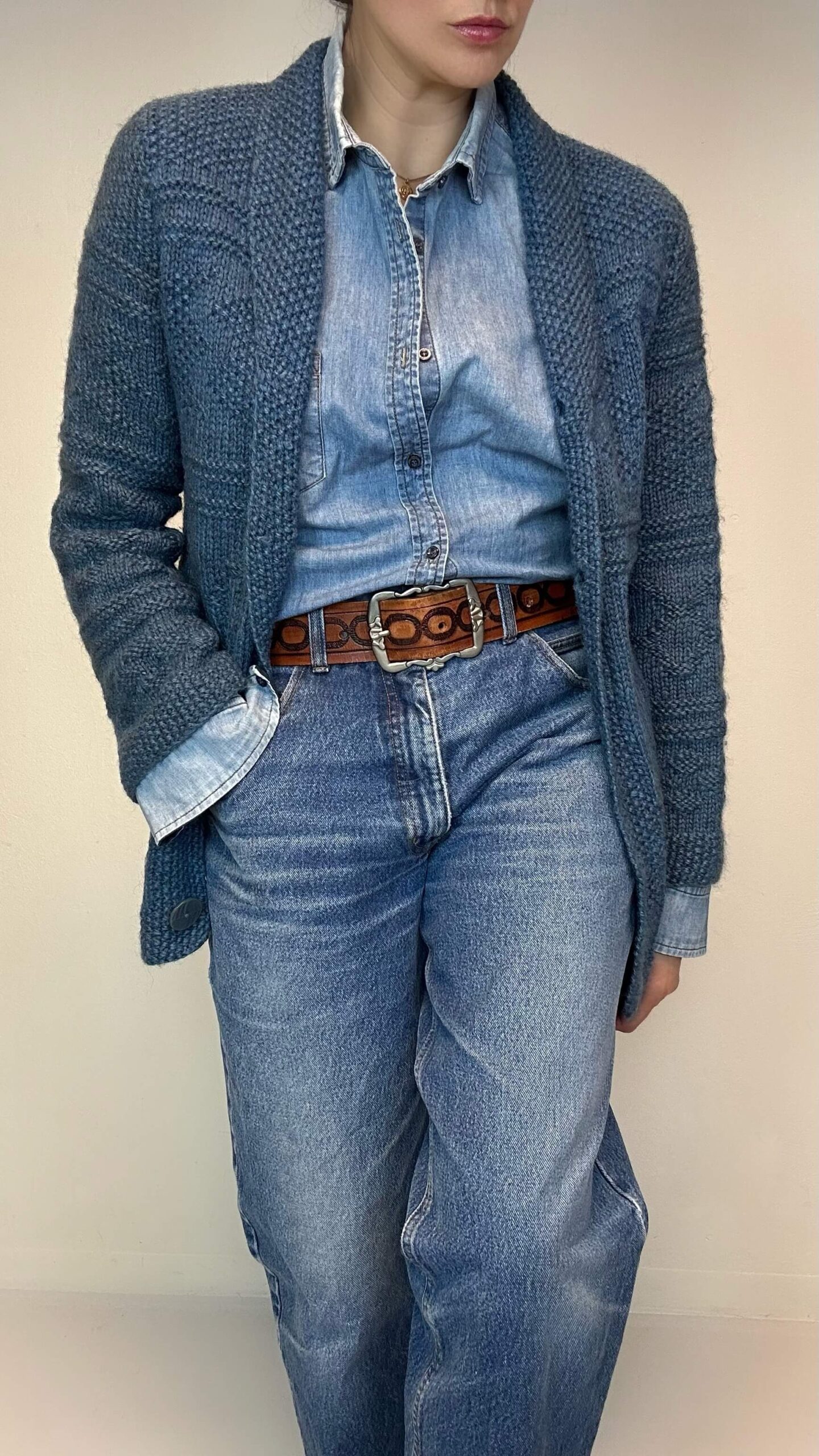 Hand-knitted marine blue woolen cardigan - Image 3