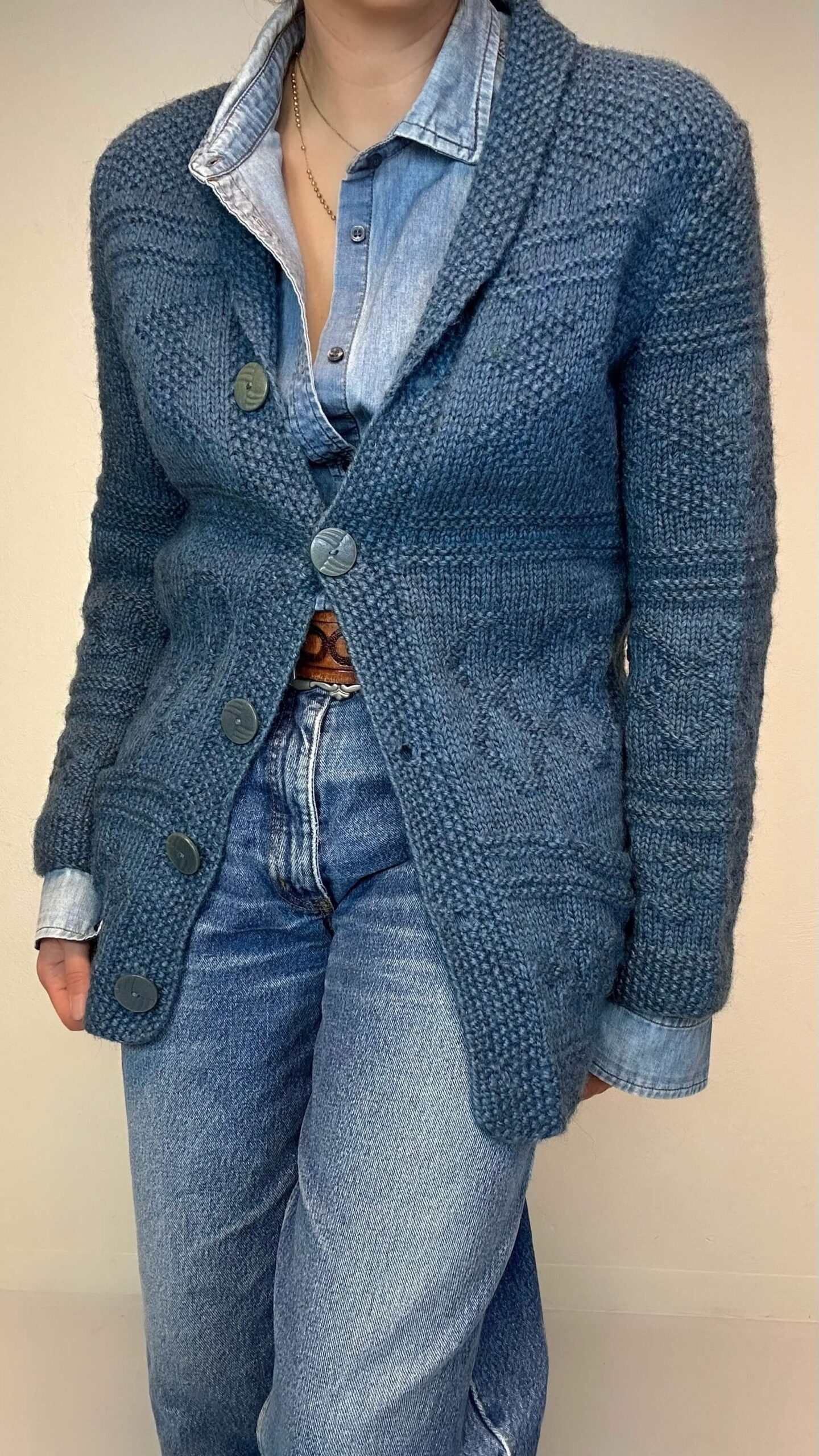 Hand-knitted marine blue woolen cardigan - Image 4