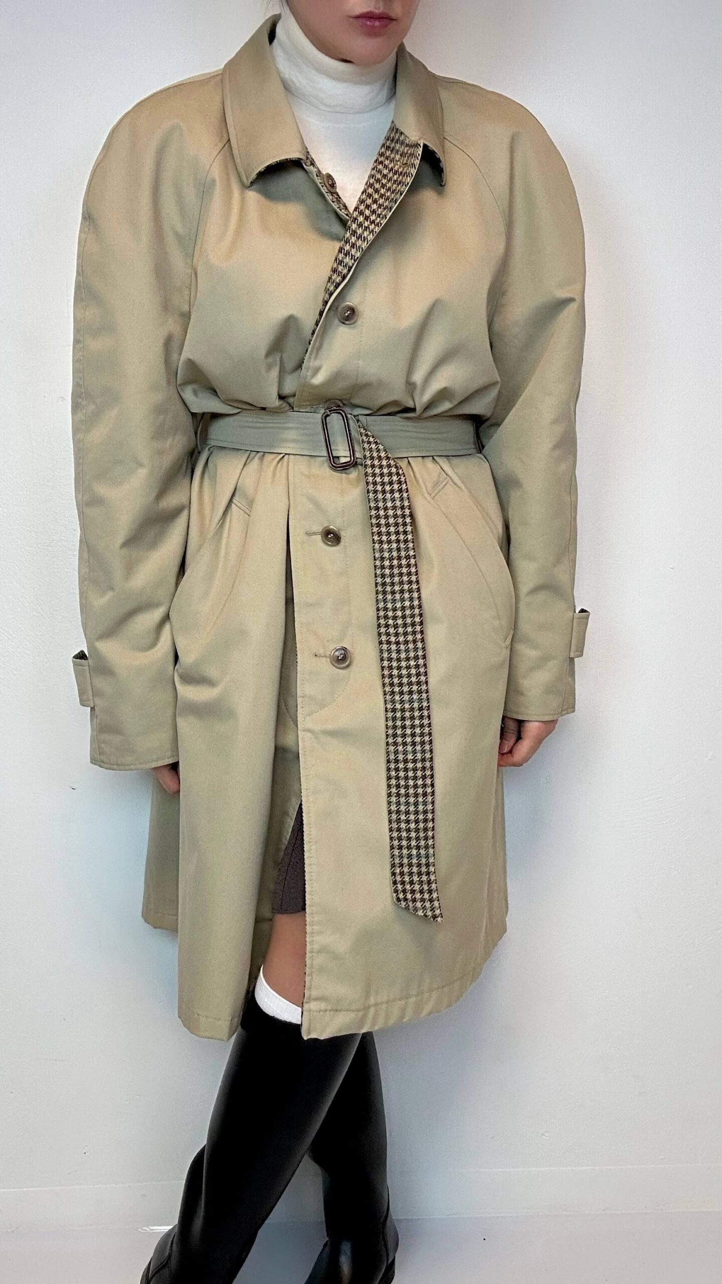 Rare woolen double-sided houndstooth trench-coat - Image 5