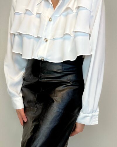 Ruffle cascade blouse with cristal buttons