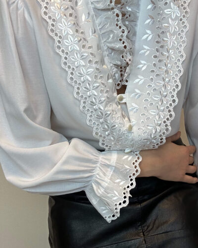 Cottagecore blouse with heavy embroidered ruffle collar