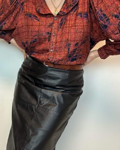 Wool blended flame red bat sleeve blouse