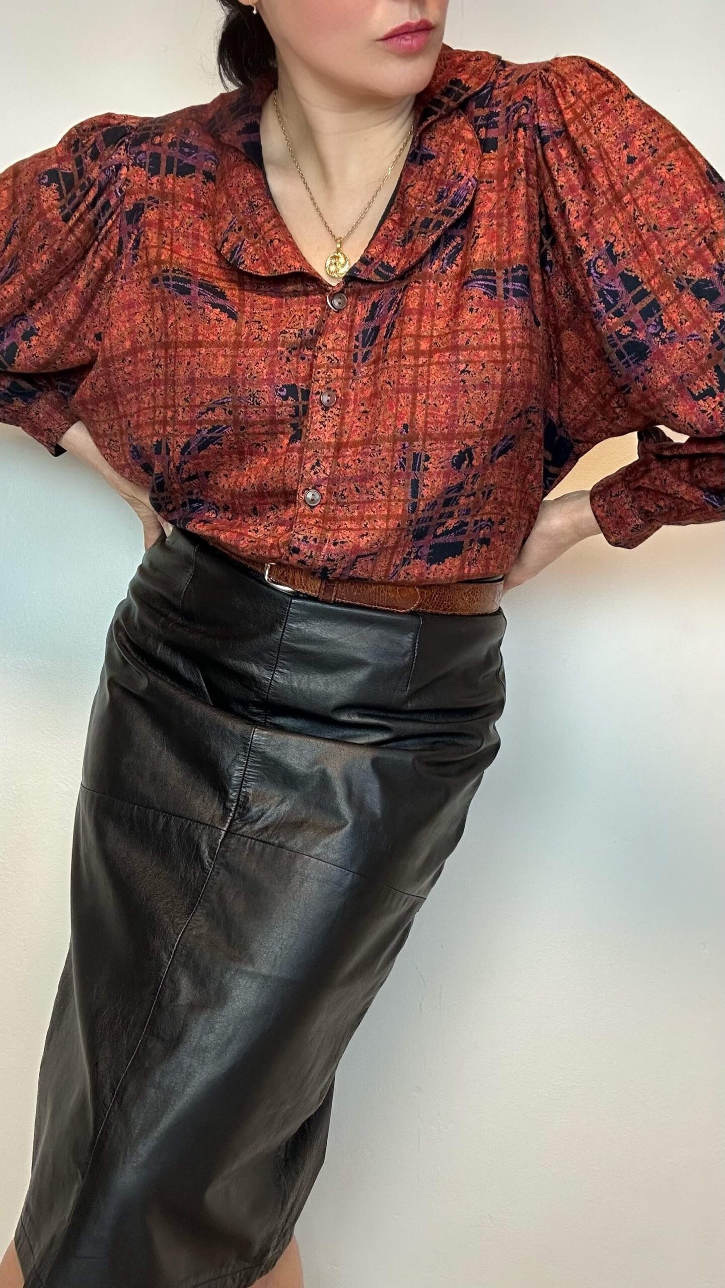 Wool blended flame red bat sleeve blouse
