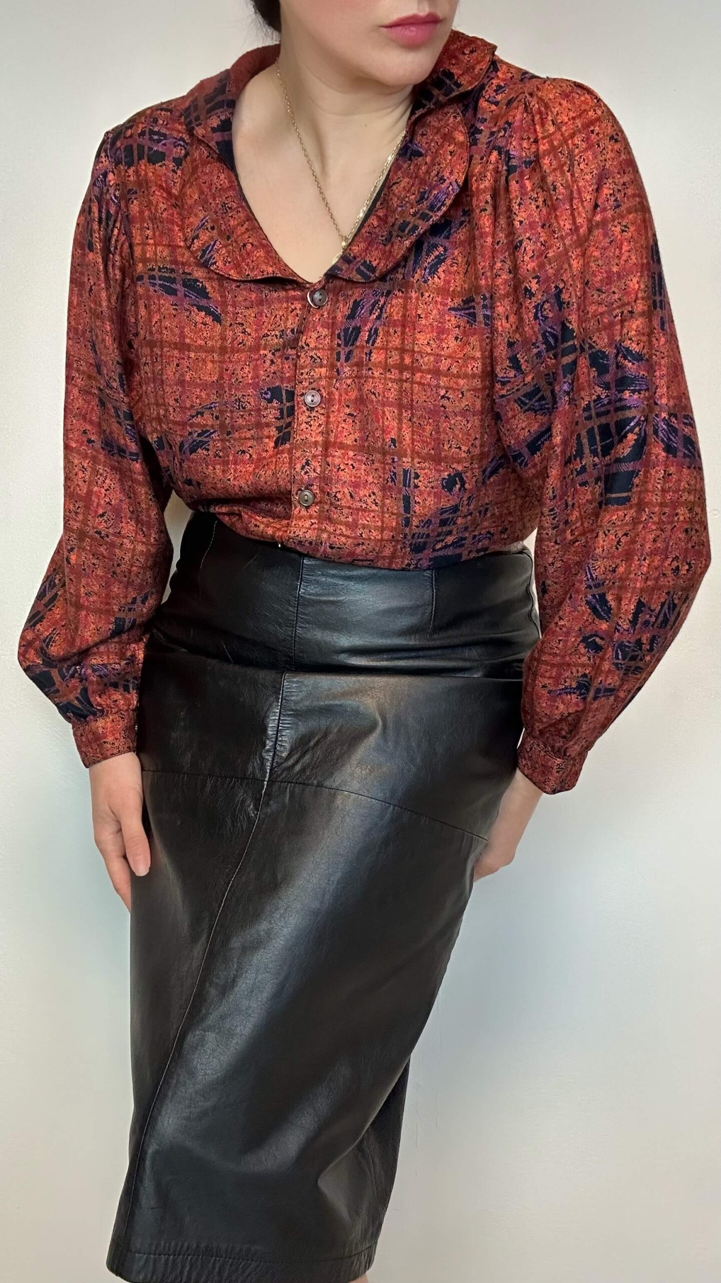 Wool blended flame red bat sleeve blouse - Image 4