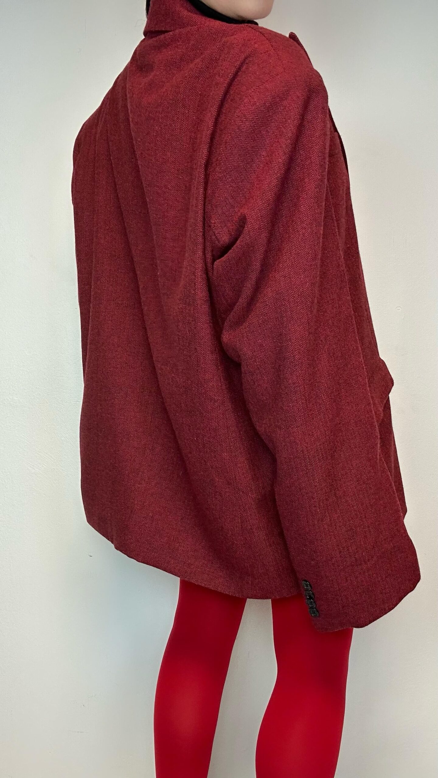 Herringbone ruby red woolen unisex blazer - Image 4