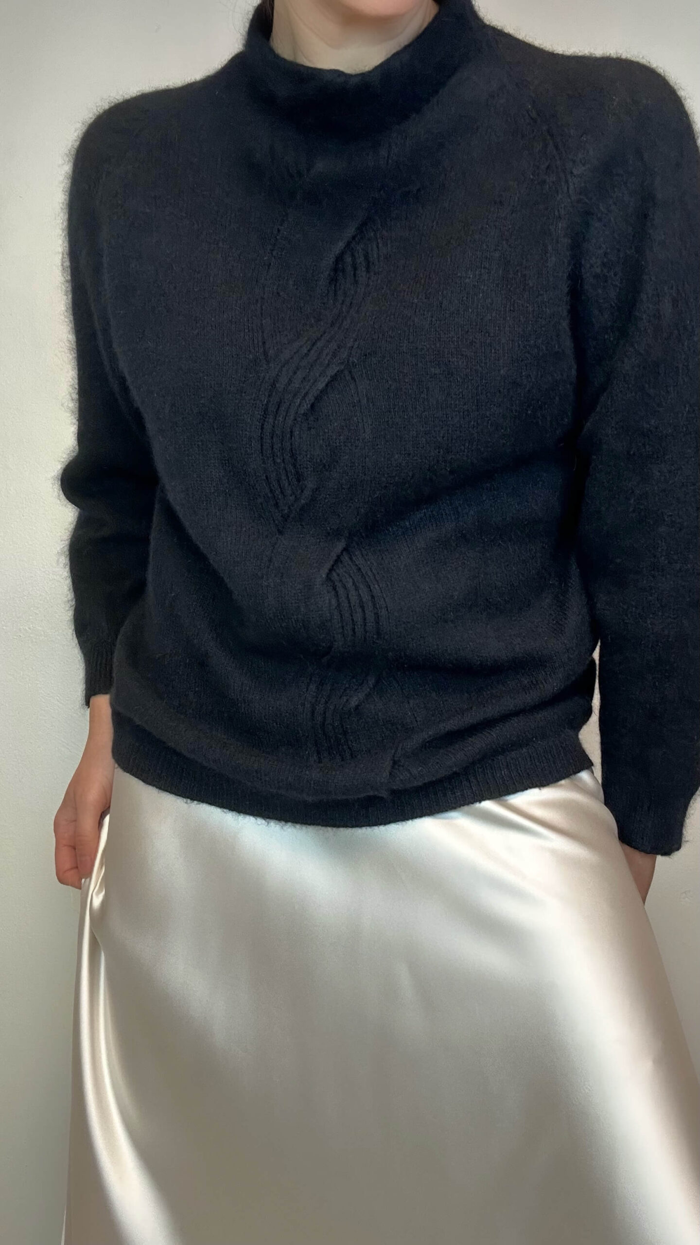 Angora woolen black sweater - Image 5