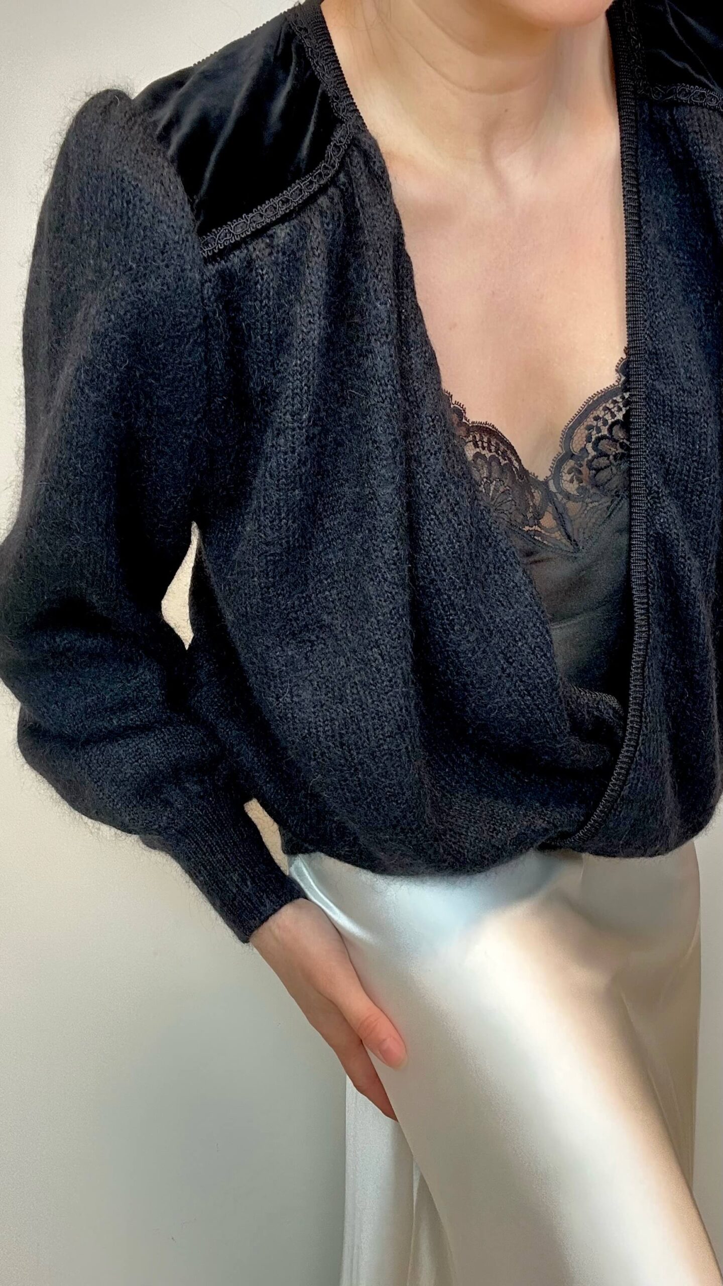 Italian mohair wrap cardigan with puff sleeves - Image 4