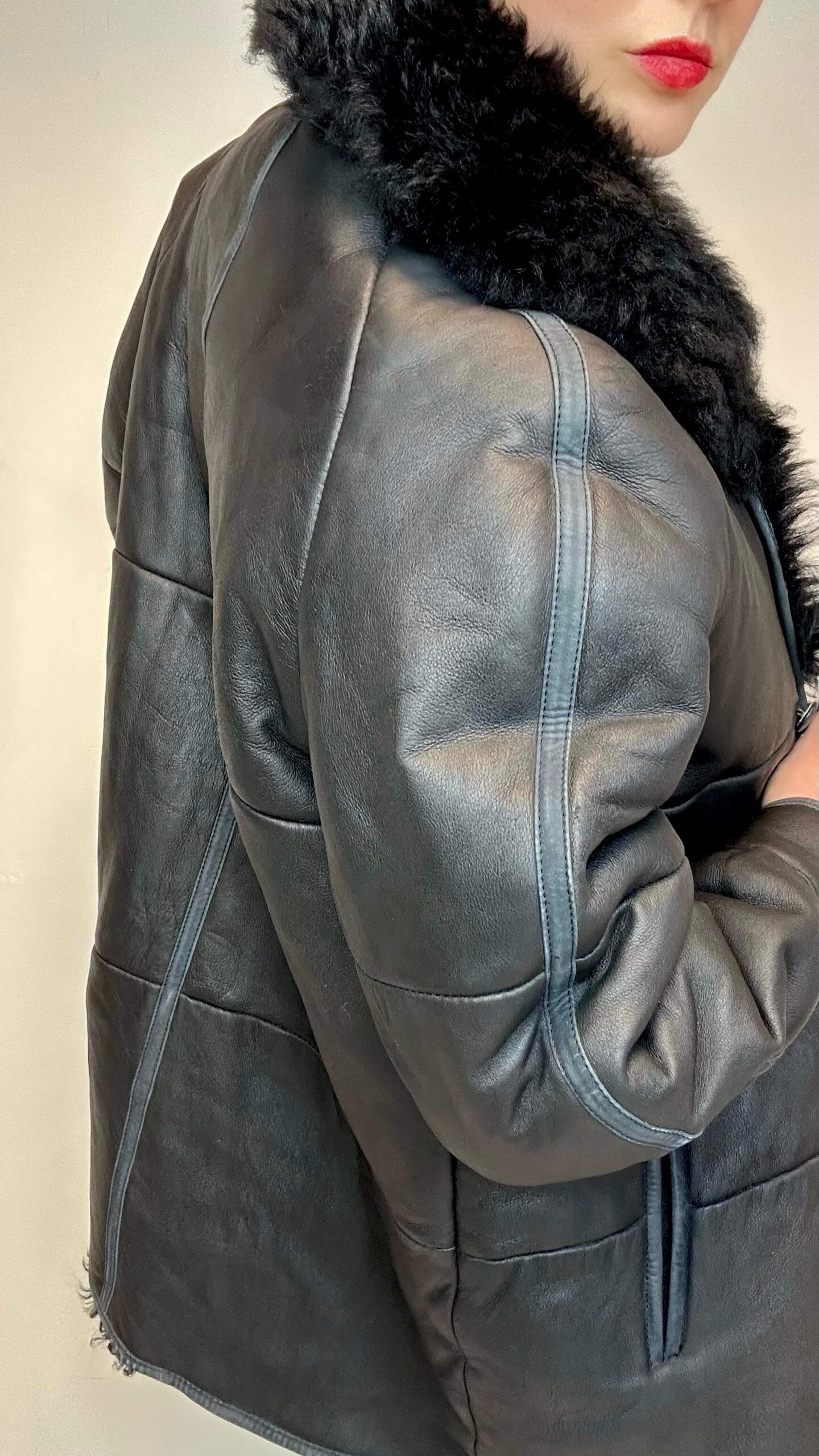 Graphite black shearling winter coat - Image 3