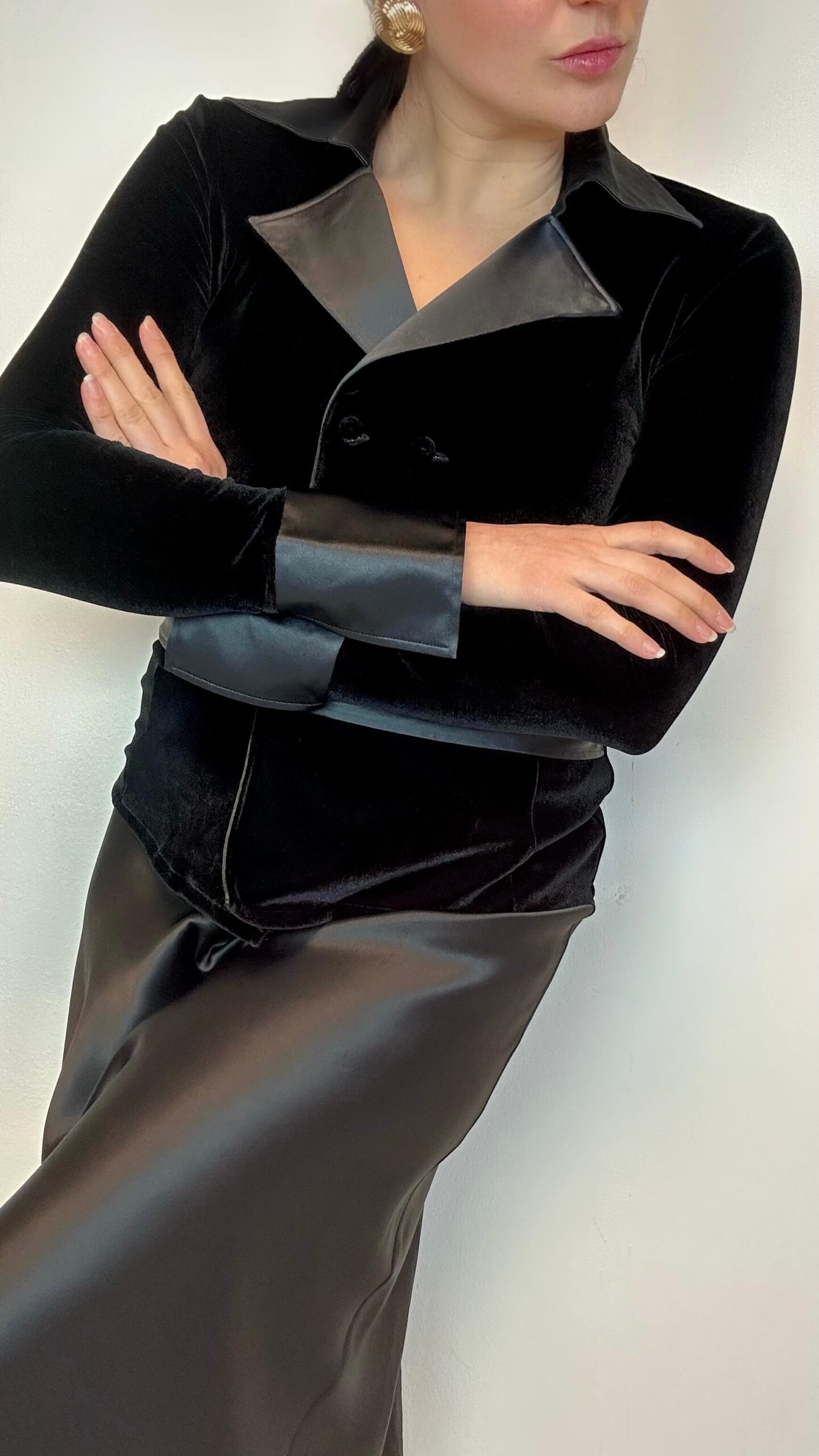 Italian velour blouse with a long waist belt - Image 2