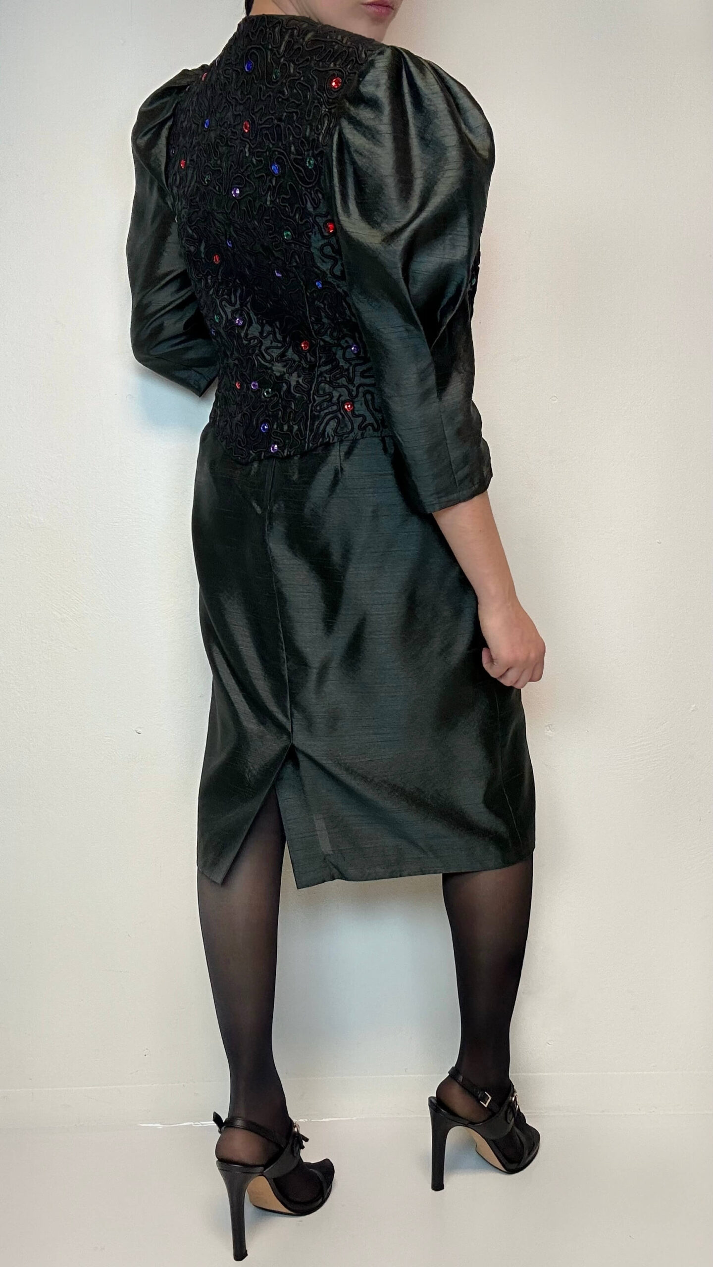 Statement silk look set of heavy embroidered jacket and pencil skirt - Image 2