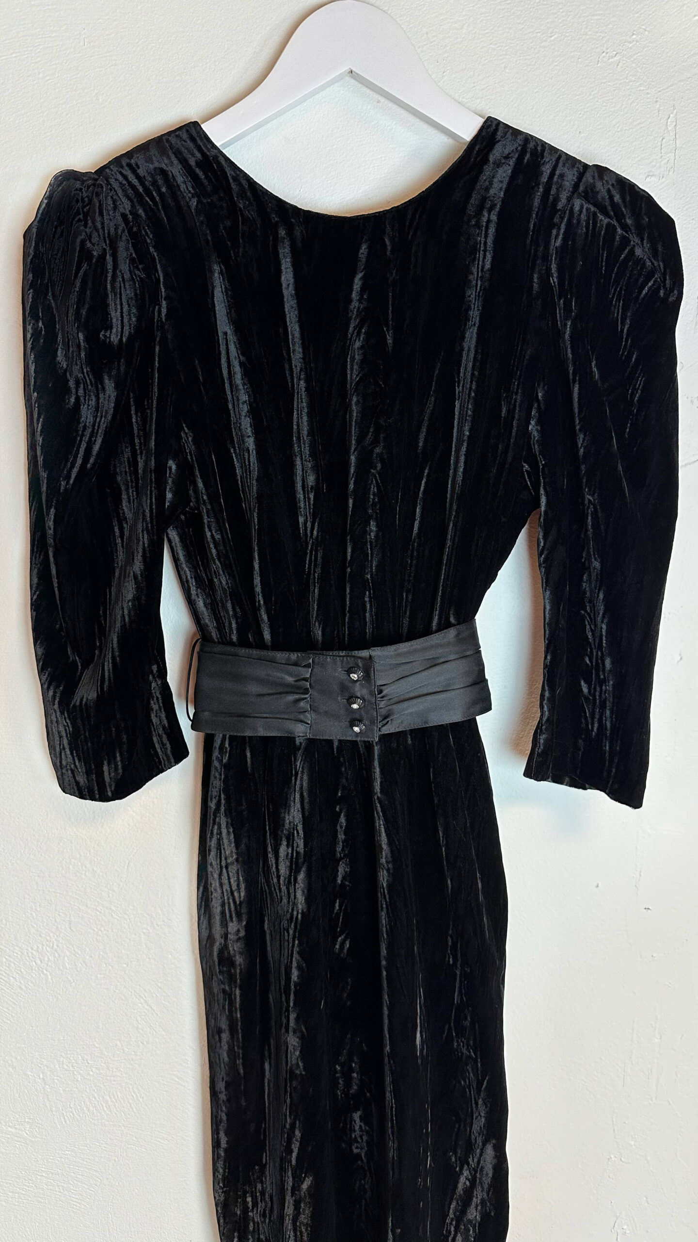 Evening embossed velour dress with shoulder pads - Image 3