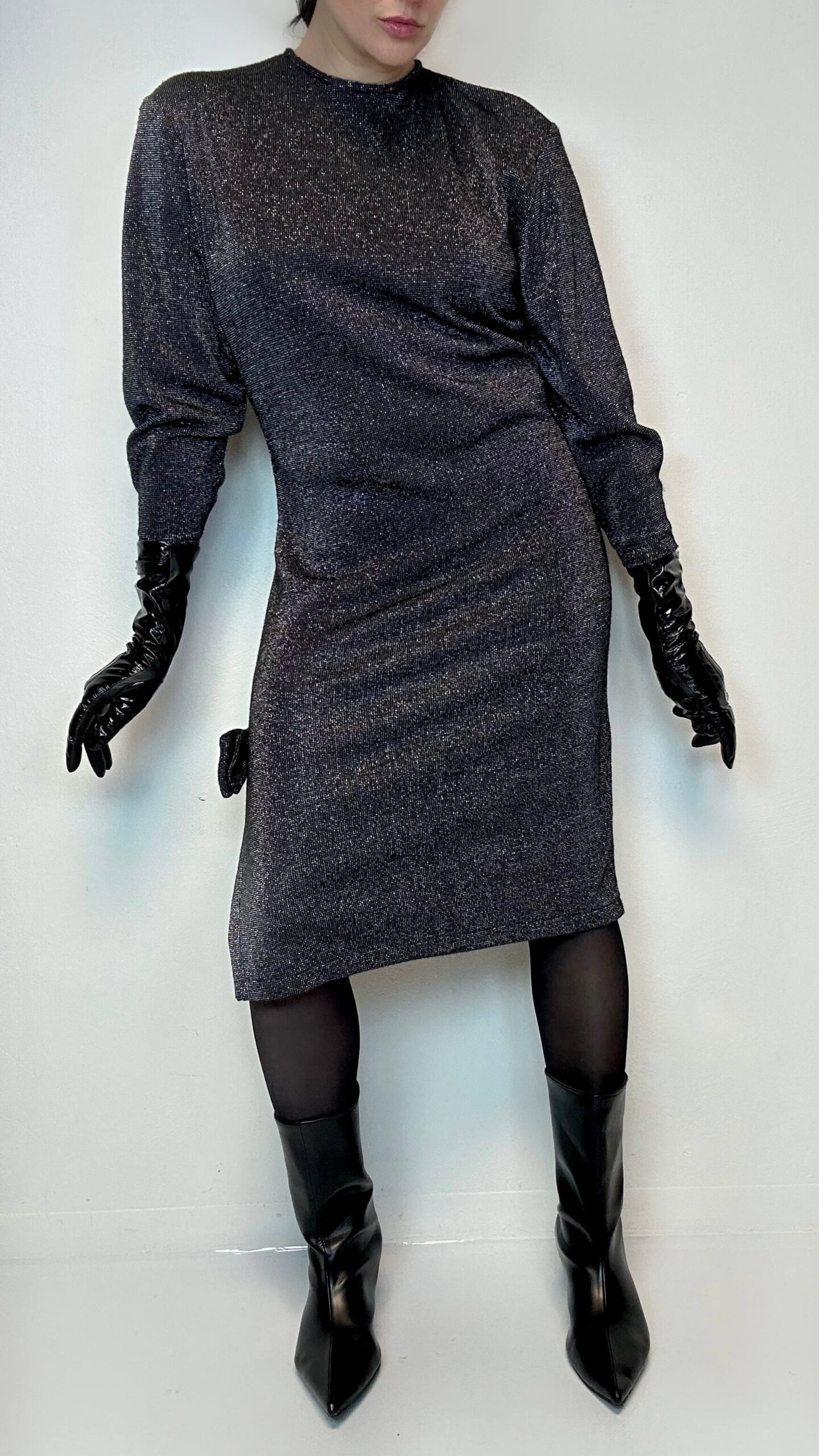 Italian silver shimmer stretchy dress with a bow - Image 5