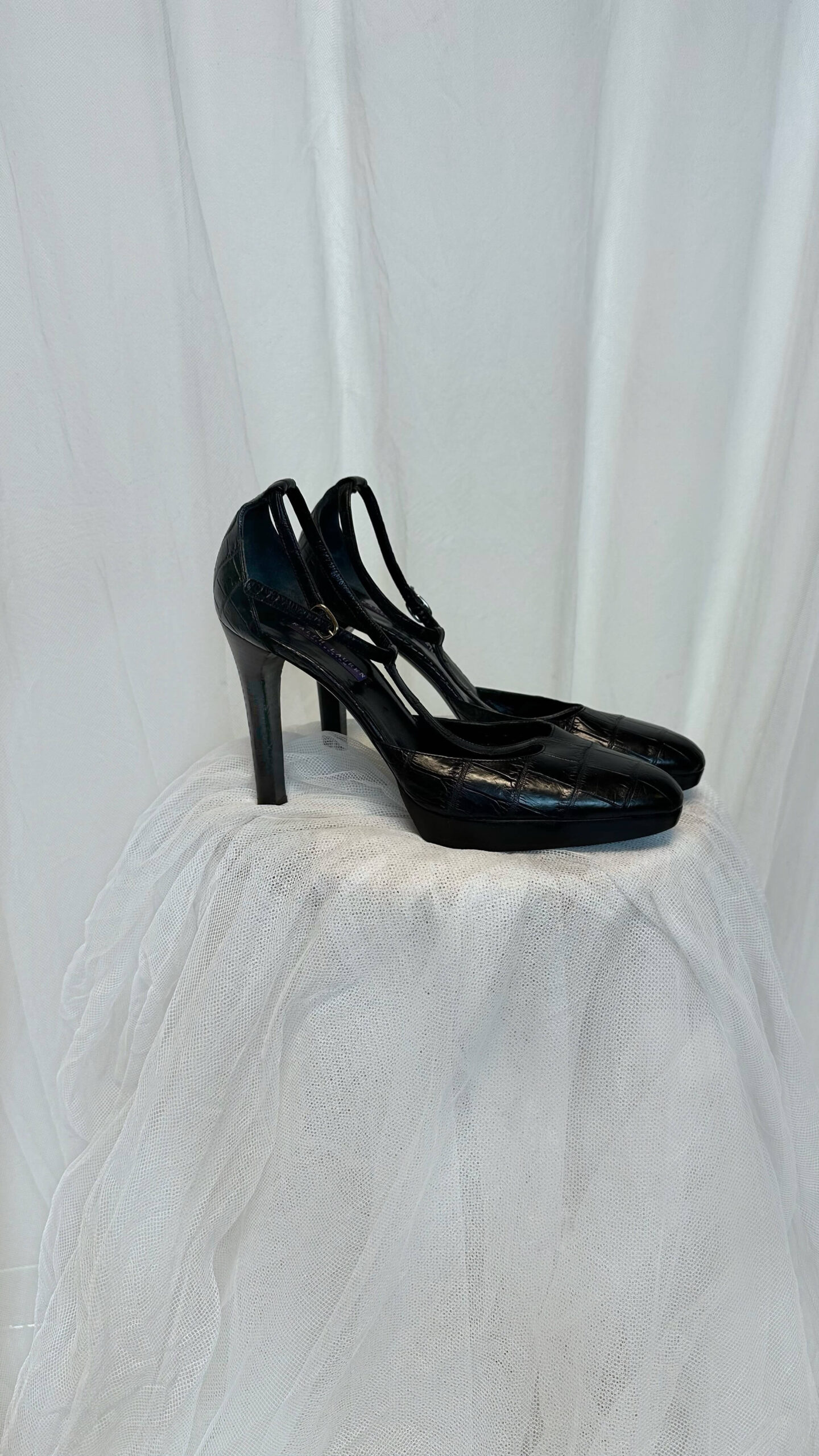 RALPH LAUREN embossed classic leather heels