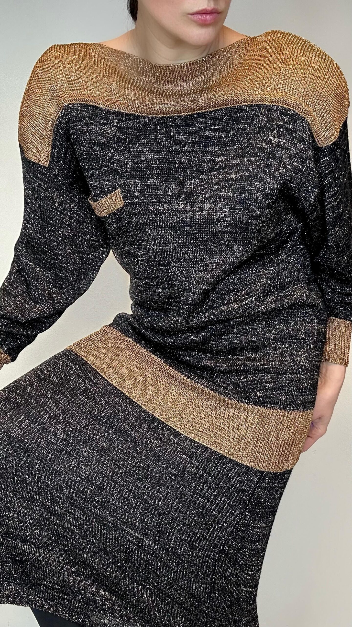 Shimmer stretchy wool blended sett of sweater and skirt