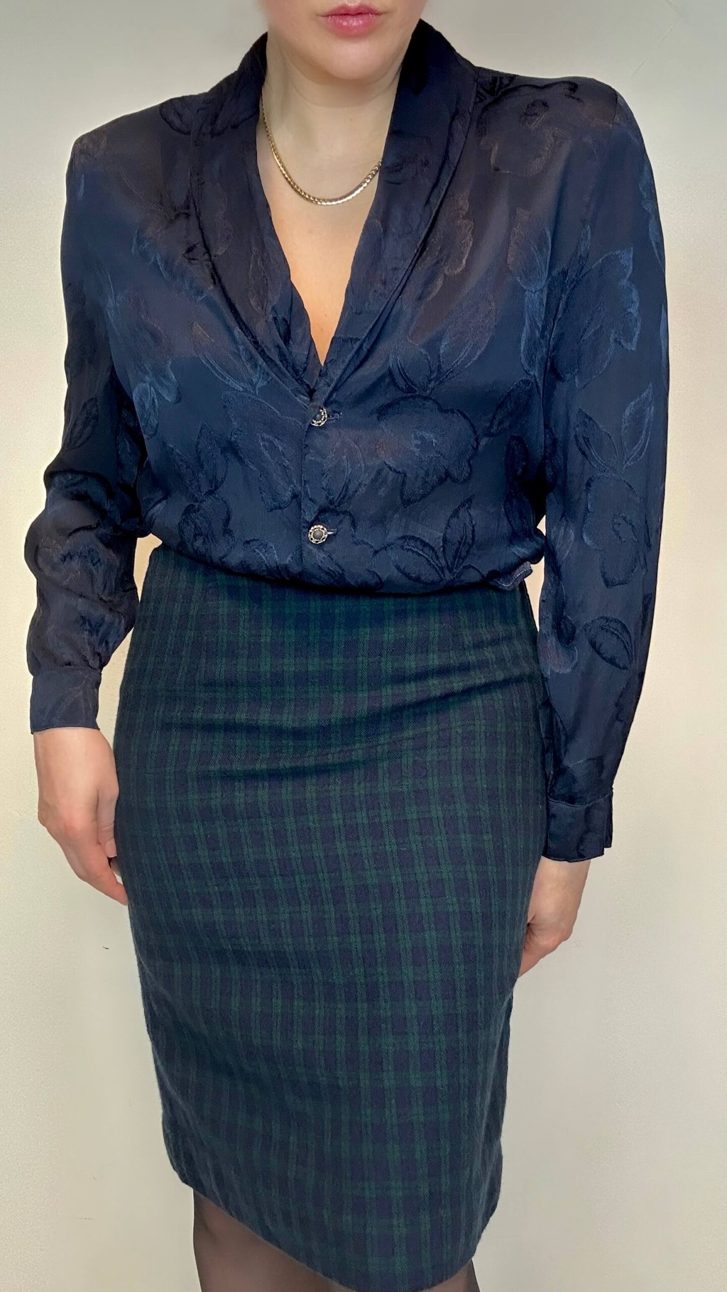 Silk/viscose dark navy blue blouse with a deep decollete - Image 2