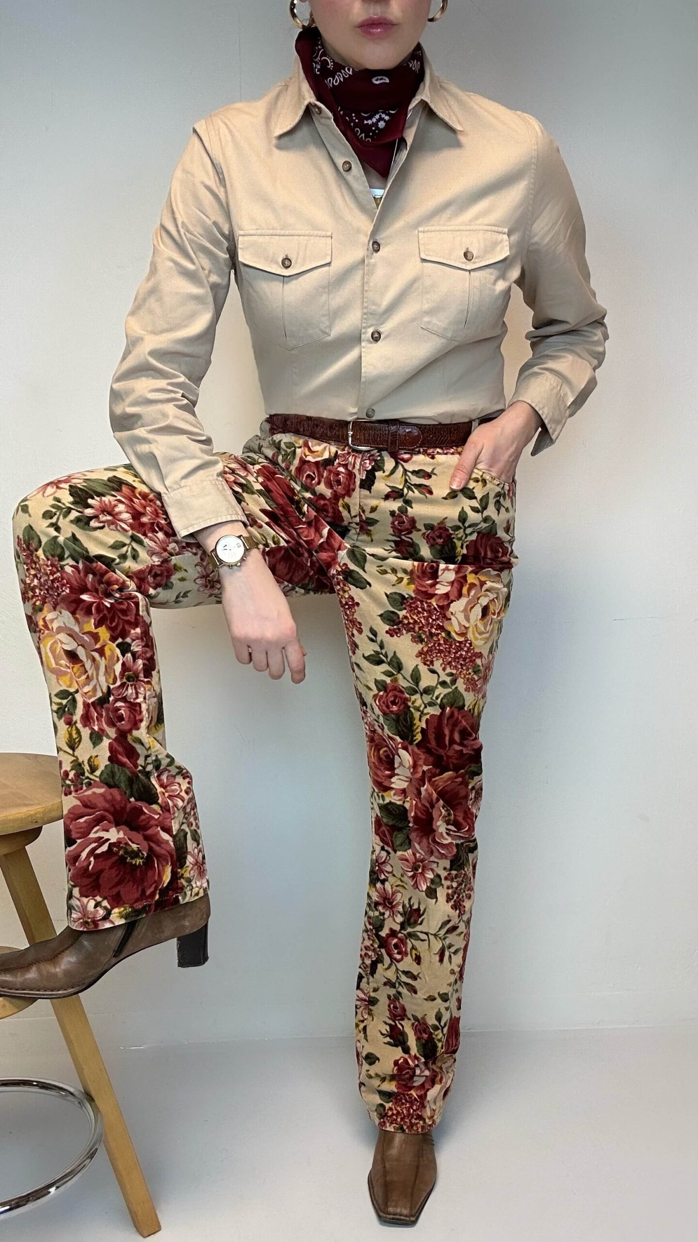"Flower garden" beige velour trousers