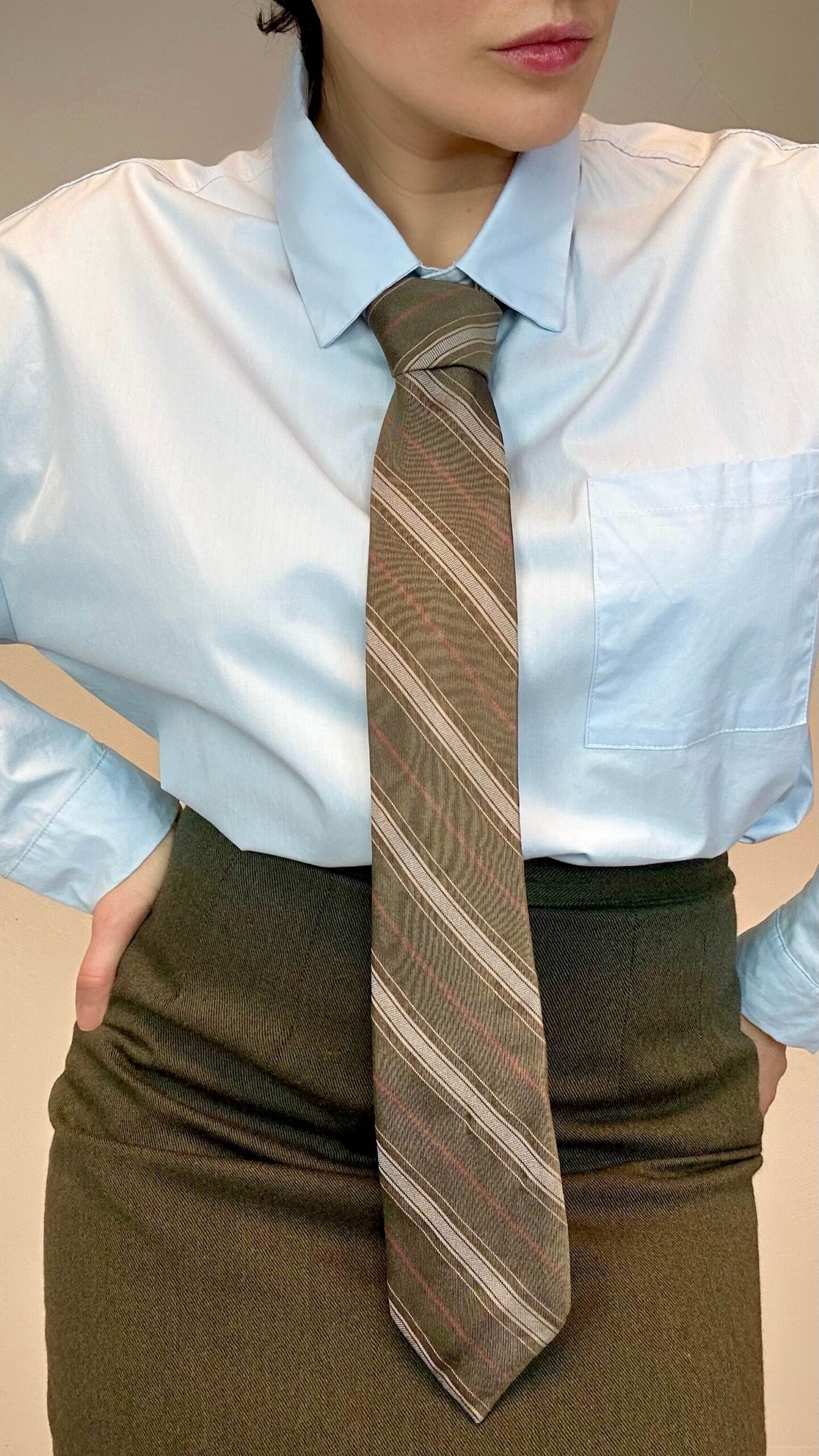 Silk ash brown business tie