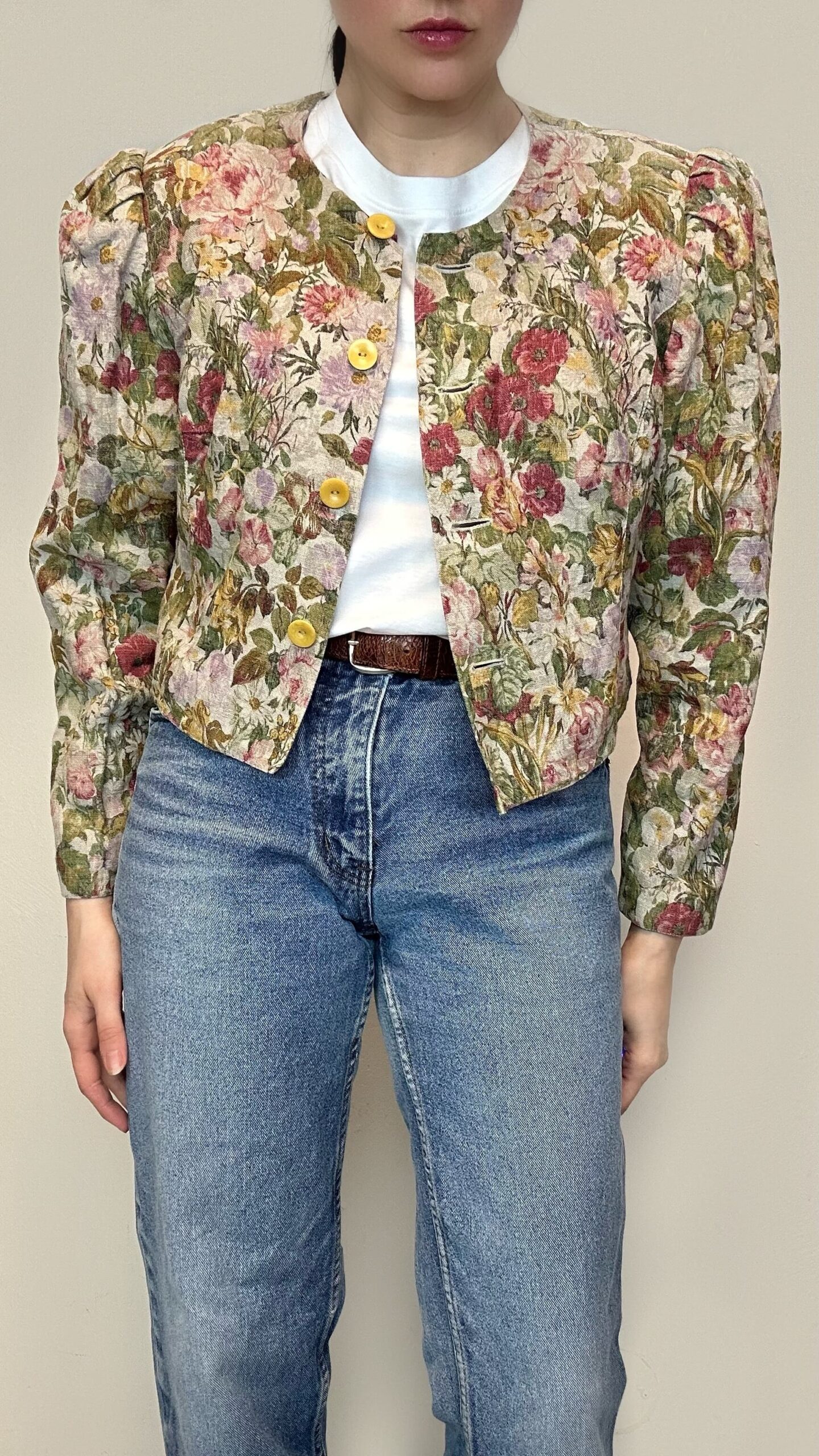 Flower garden. Linen crop jacket with puff sleeves