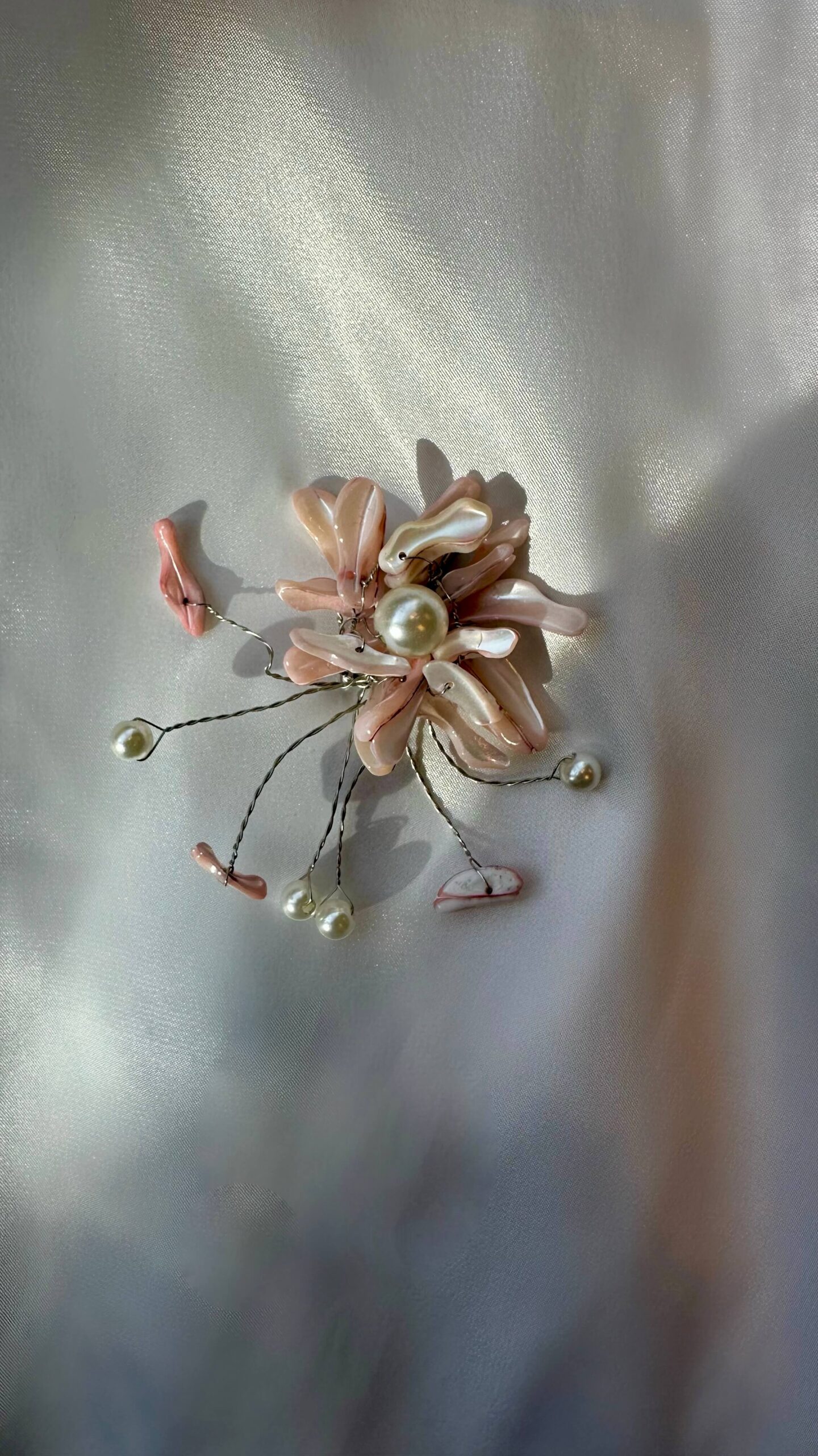 Pearl movable octopus brooch